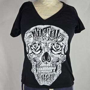 Fatal Crew Skull Graphic‎ Tee V Neck Short Sleeve T-Shirt Black Medium 2004 VTG